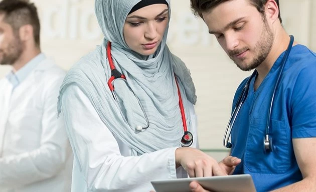 «Κάστινγκ» επιστημόνων: Νοσοκομείο στη Σ. Αραβία προσλαμβάνει Έλληνες γιατρούς με μισθό 10.000 ευρώ αφορολόγητα!